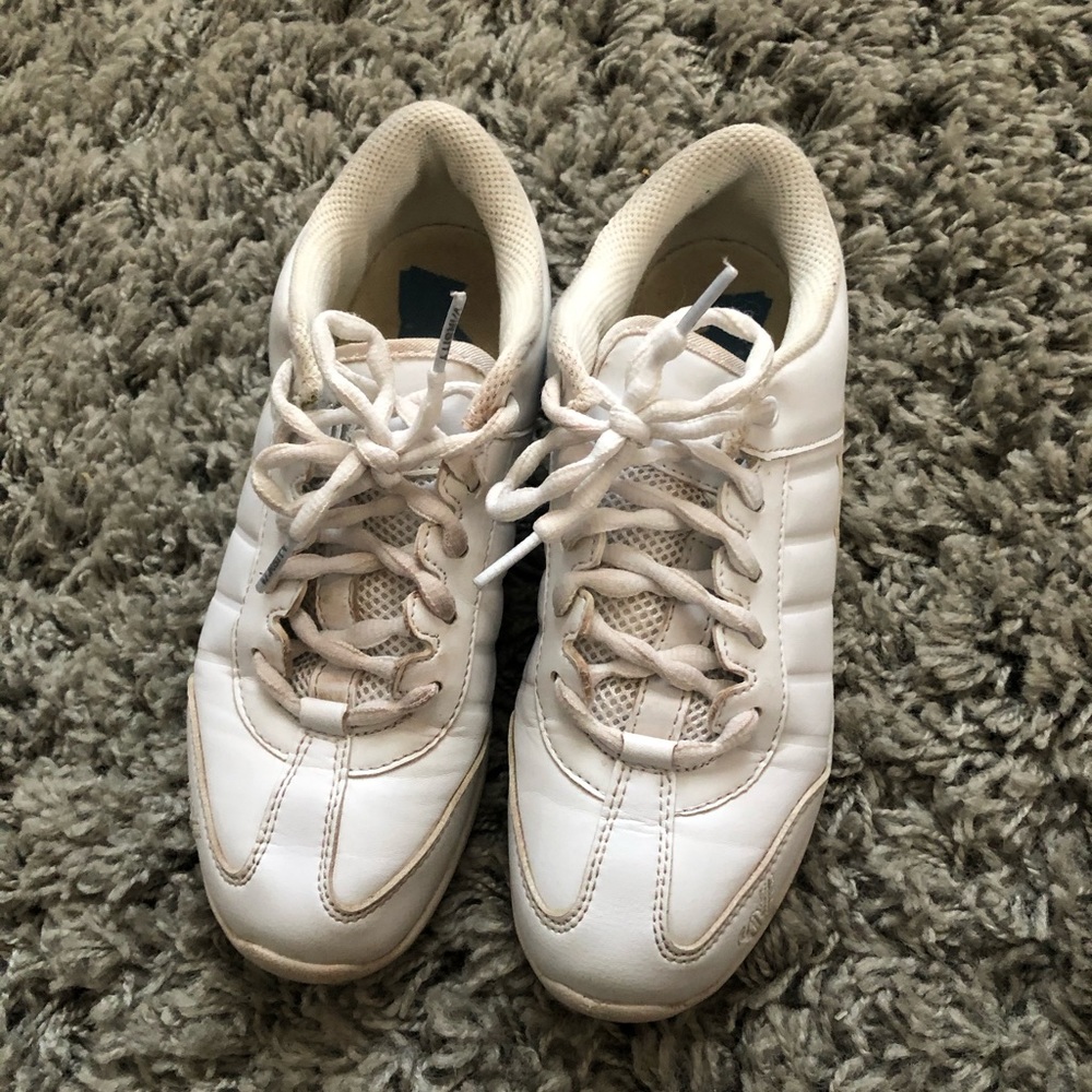 Girls white cheerleading sneakers Size 5